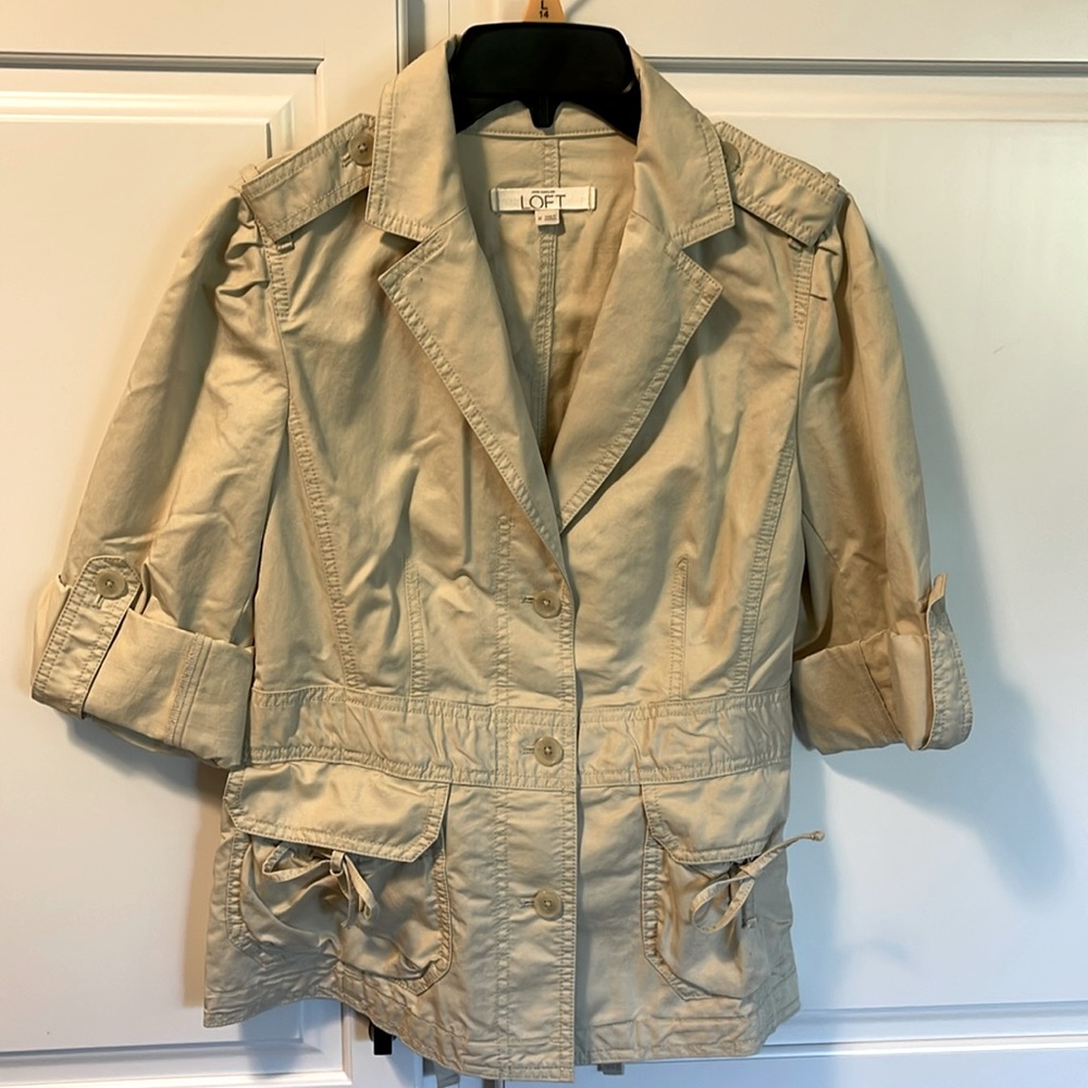 Loft light khaki jacket Medium button front roll up sleeves drawstring back $28